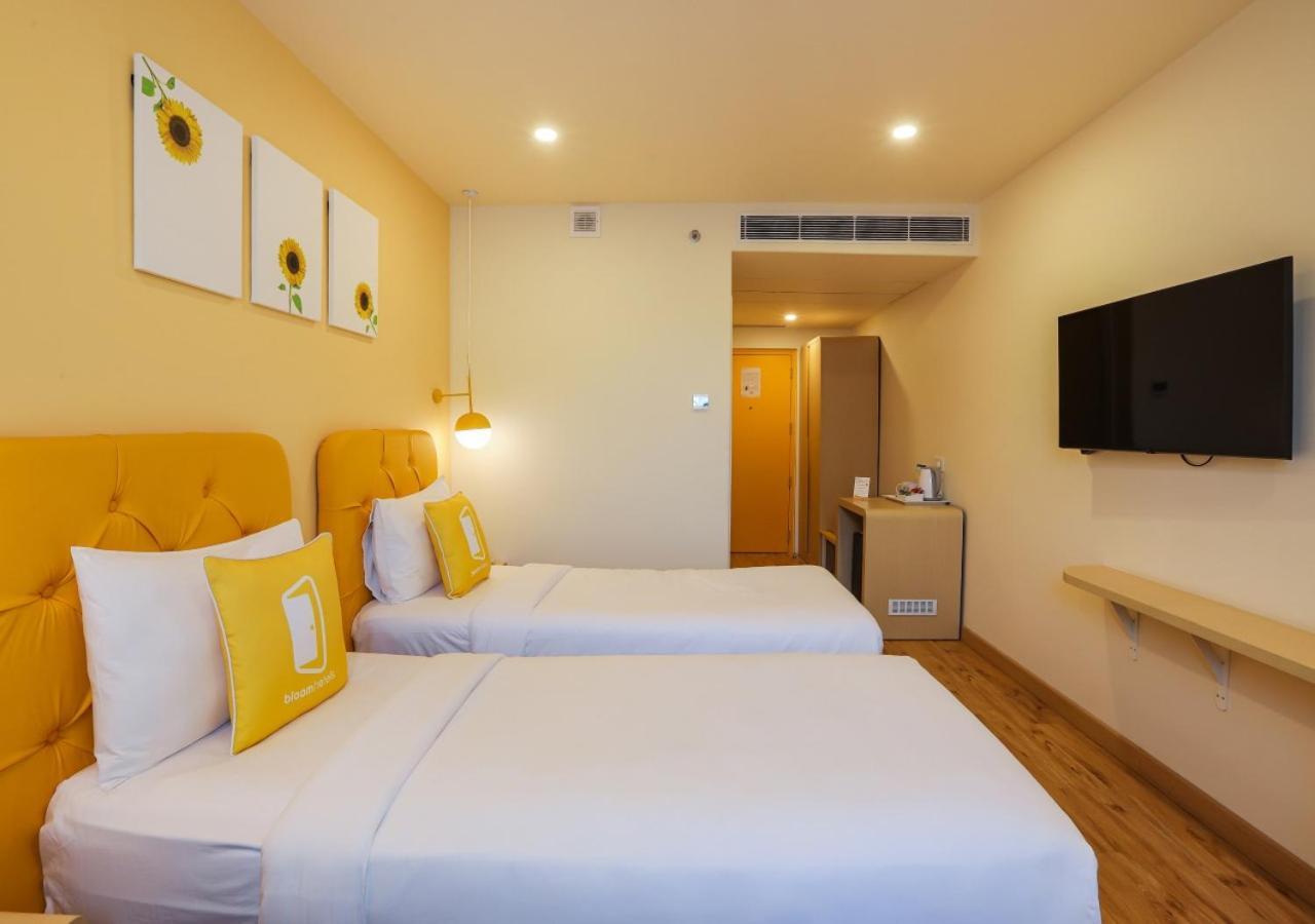 Bloom Hotel - Джаландхар Экстерьер фото